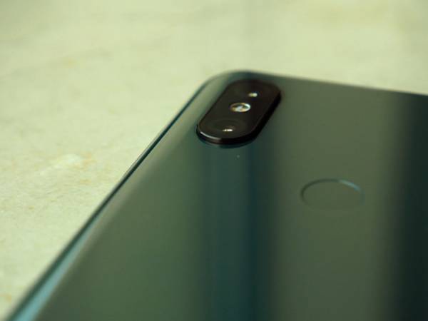 146129-phones-review-hands-on-xiaomi-mi-mix-3-review-image9-foawe5zijm.jpg