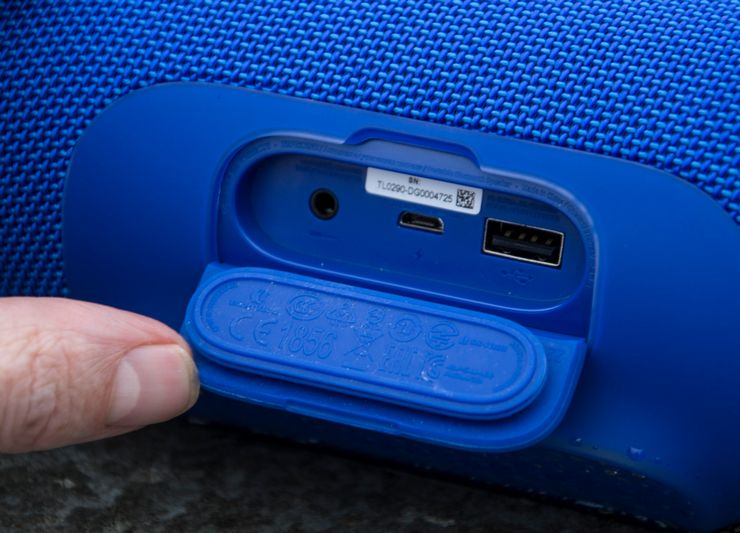 Подключение JBL при помощи USB и AUX провода